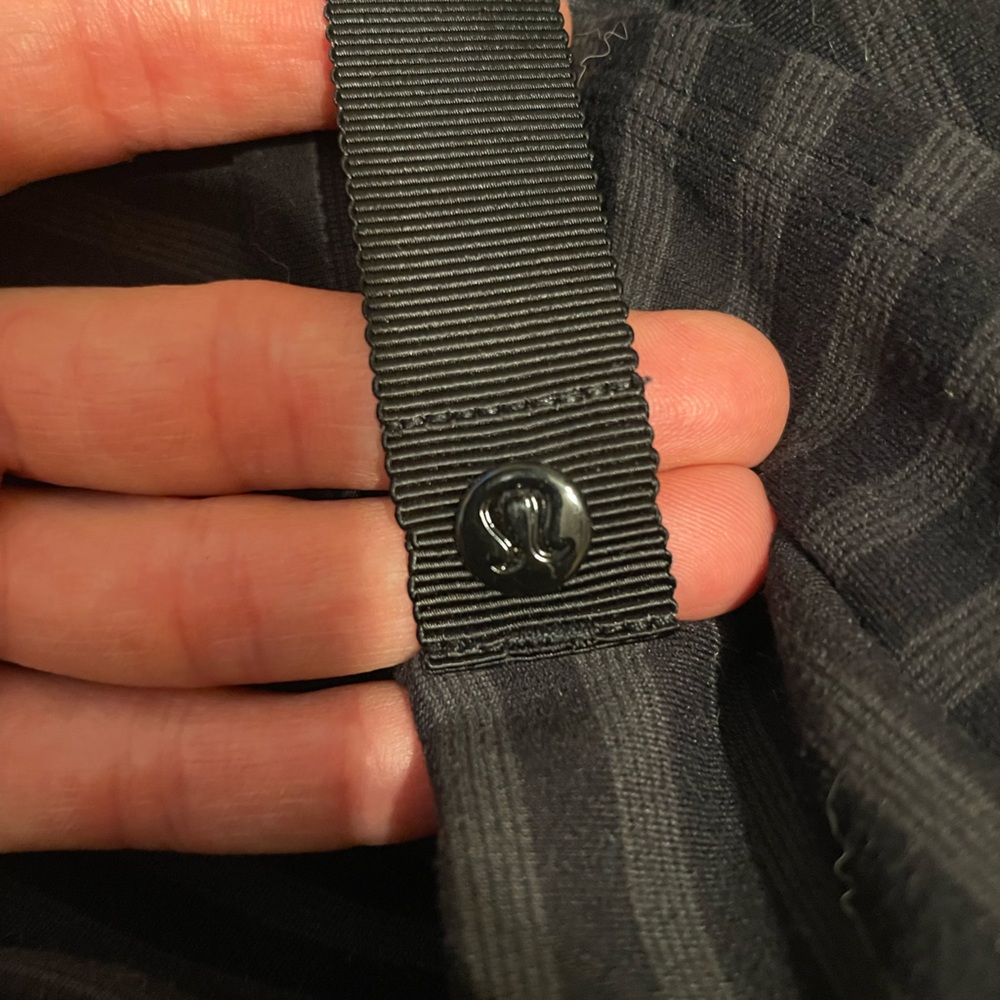 Lululemon Vinyasa Button Snap/Infinity Scarf. Bla… - image 2